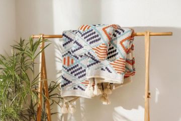 Picture of 377-001 Bohemian Knitted Throw Blanket with Tassels(170x130)