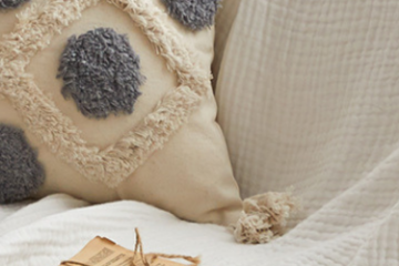 Picture of 375-003 Decorative Accent Tassel Cushion with Inner (45x45) 